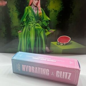 Jeffree Star Hydrating Glitz in the shade ‘Blue Balls’